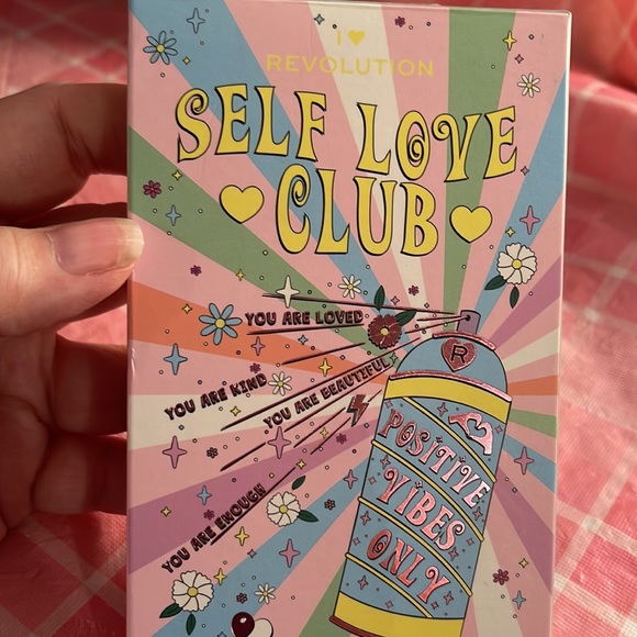 🎈SALE🎈🎀#21.MAKEUP BUNDLE🎀 - Picture 3 of 12